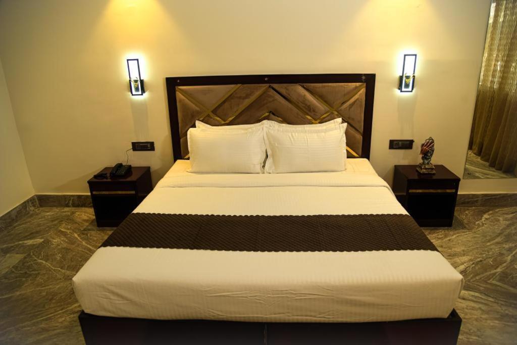 Cloud Social Hotell Shillong Exteriör bild